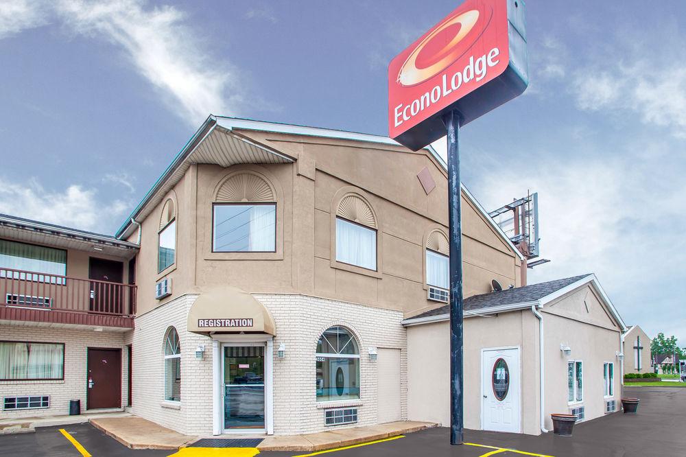 Economy Inn & Suites Ханибал Екстериор снимка